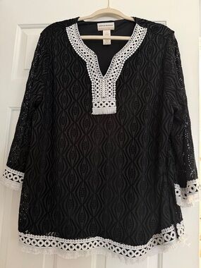 Alfred Dunner Black Lace Tunic with White Trim Accents